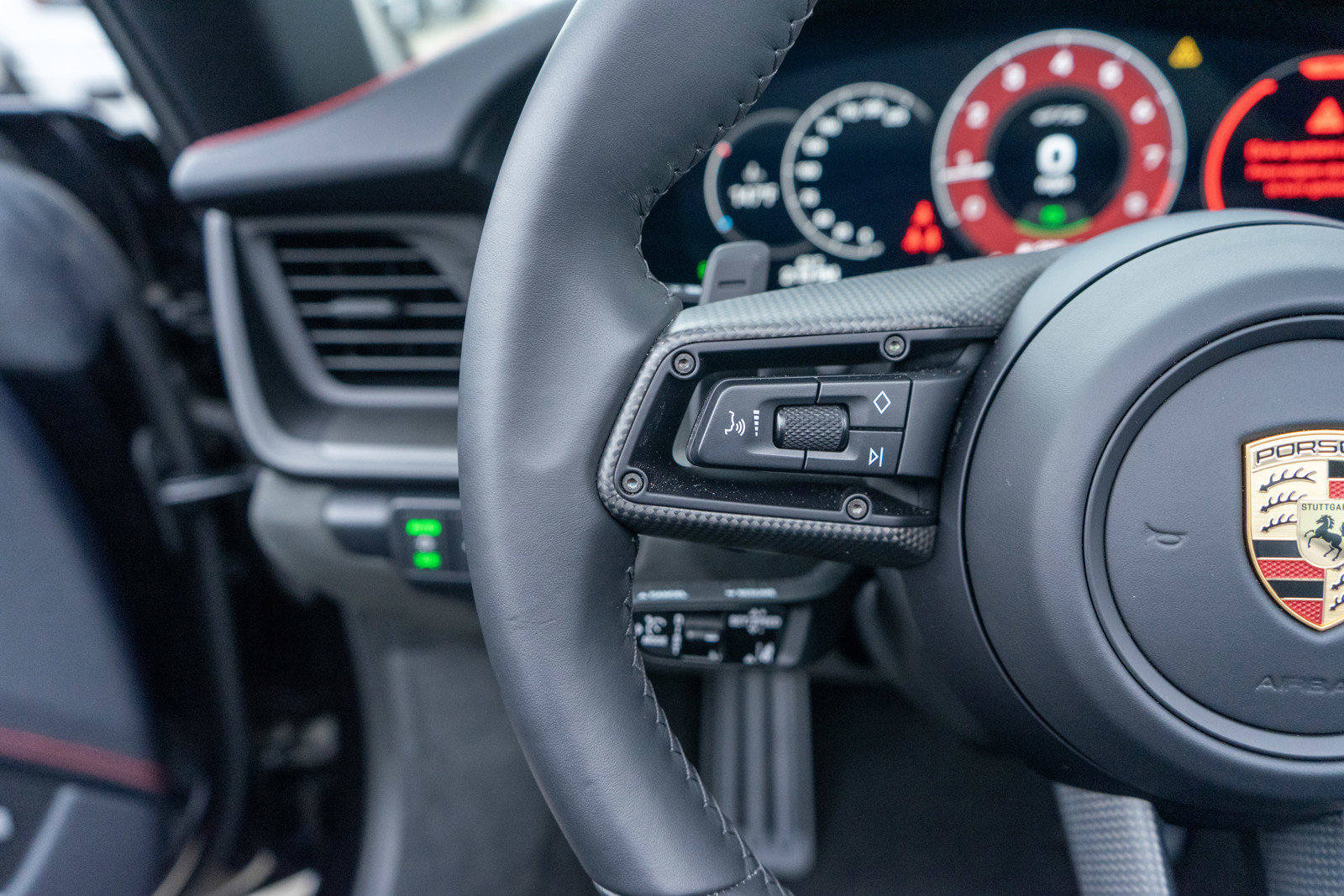 Used 2025 Porsche 911 Targa 4 GTS image 25