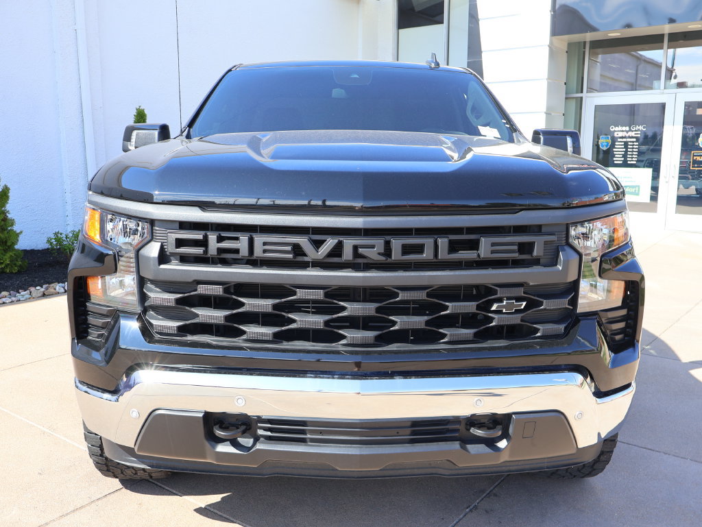 Certified 2025 Chevrolet Silverado 1500 W/T w/ WT Safety Package AWD/4WD image 2