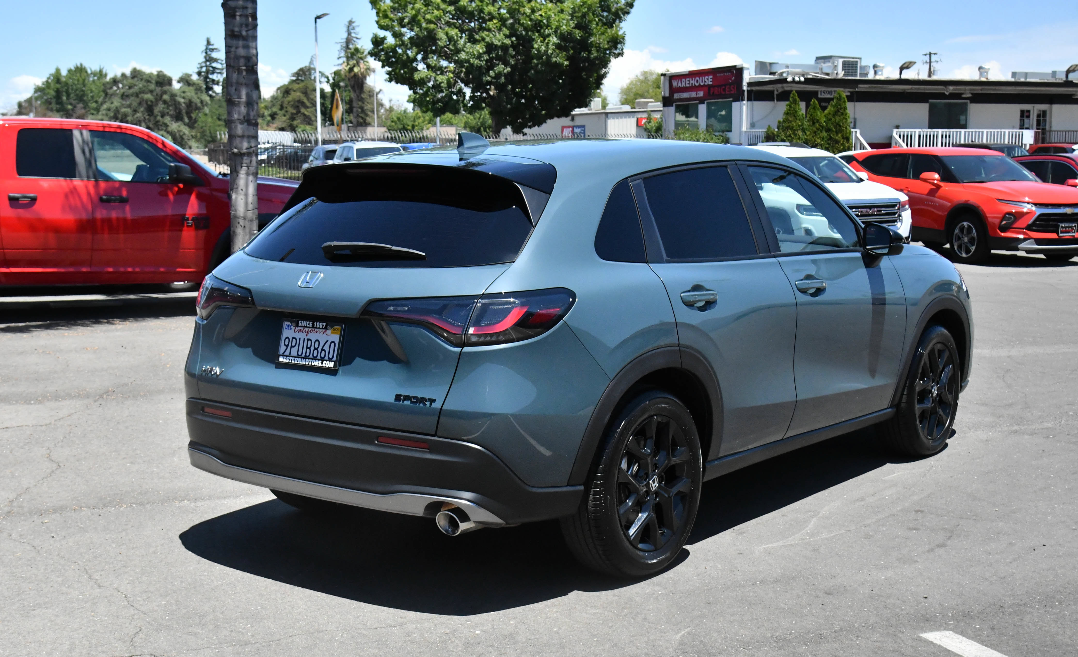 Used 2025 Honda HR-V Sport image 8