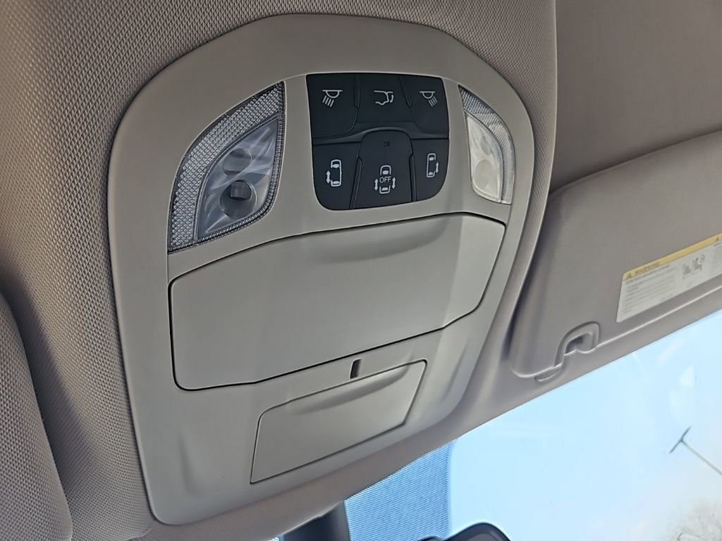 Used 2022 Chrysler Pacifica Touring-L image 21