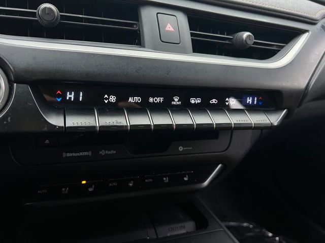 Used 2019 Lexus UX 200 image 25