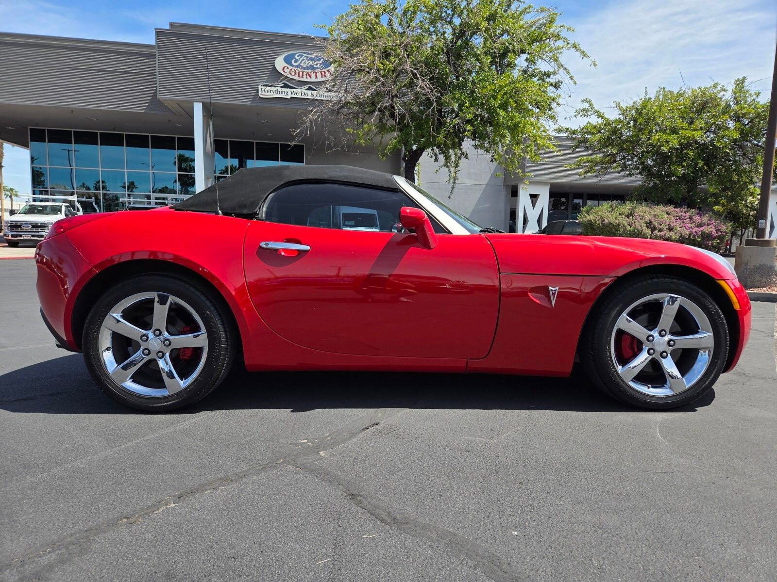 Used 2009 Pontiac Solstice GXP w/ Premium Package RWD image 7