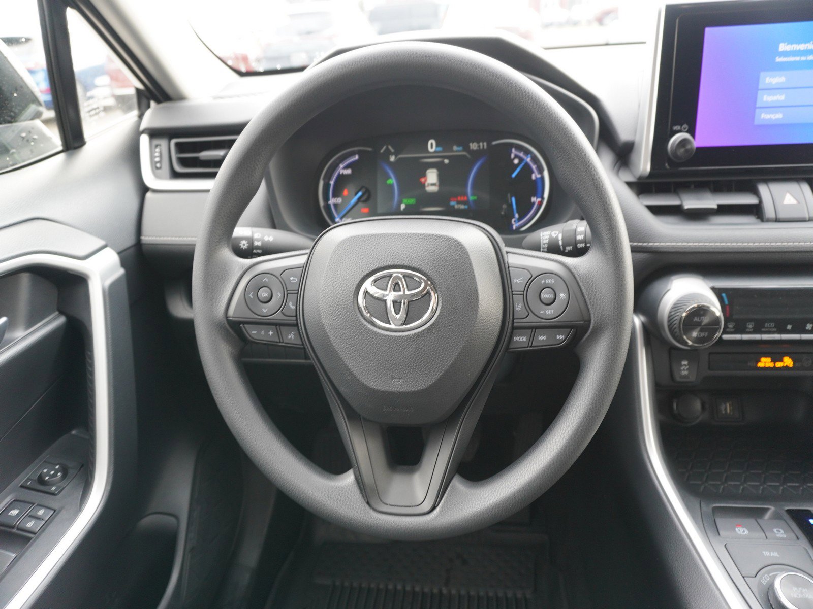 Used 2025 Toyota RAV4 XLE image 16
