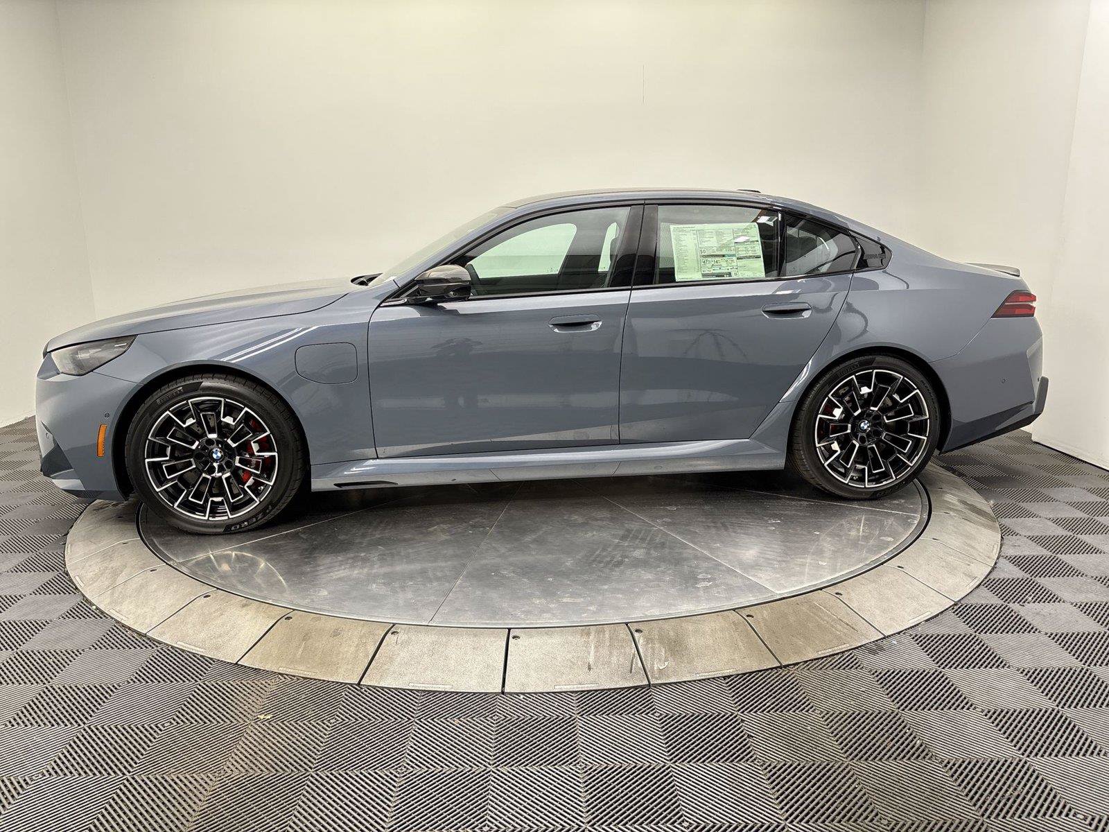 New 2027 BMW M5 w/ Carbon Package AWD/4WD image 16