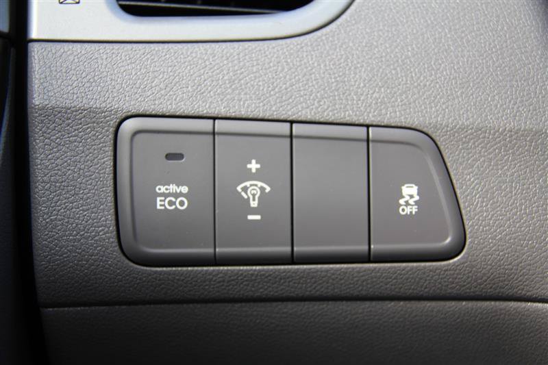 Used 2015 Hyundai Elantra Limited w/ Option Group 05 FWD image 34