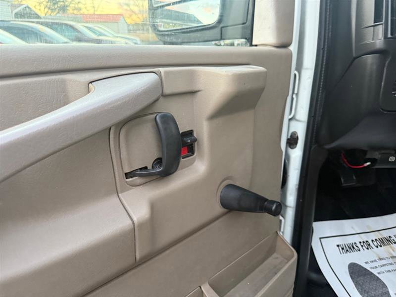 Used 2011 Chevrolet Express 2500 image 39