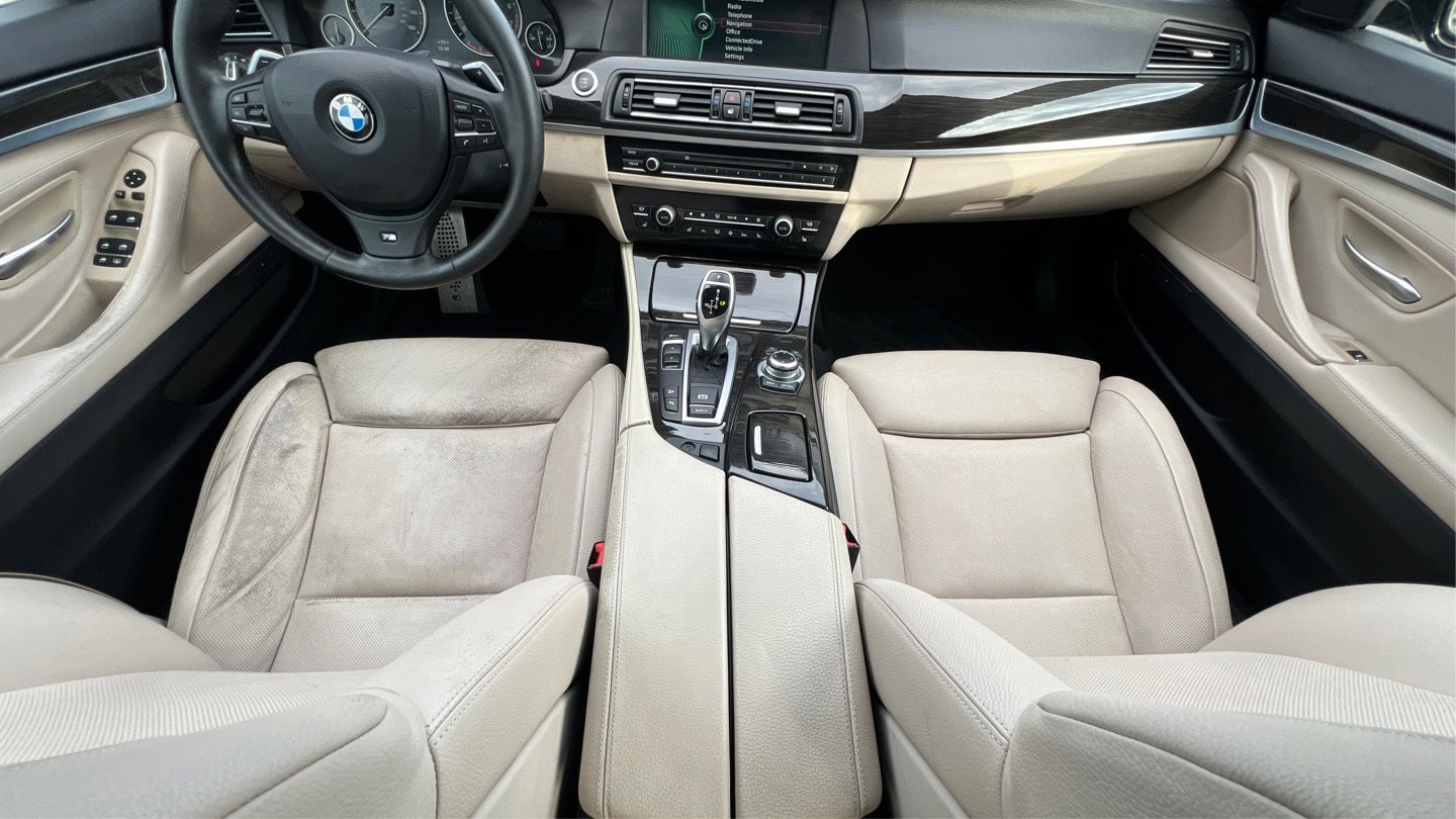 Used 2012 BMW 550i xDrive Sedan AWD/4WD image 36