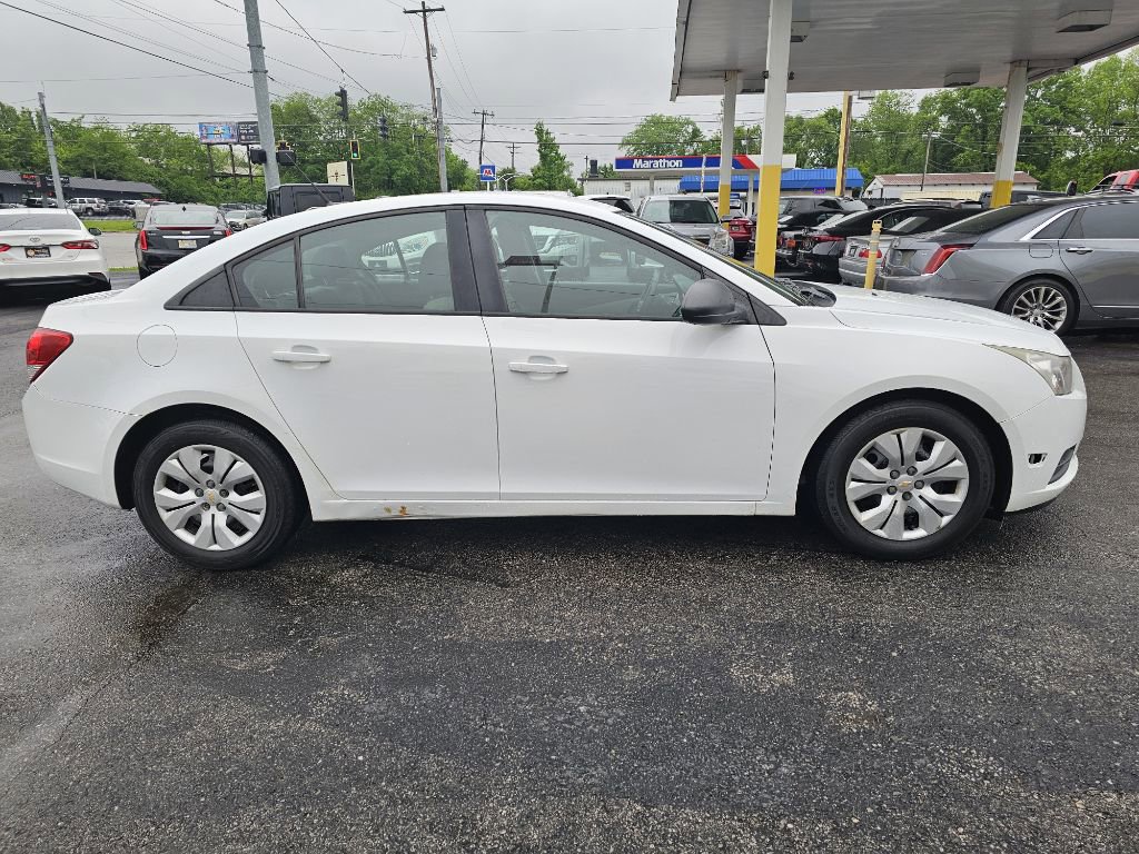 Used 2014 Chevrolet Cruze LS FWD image 15