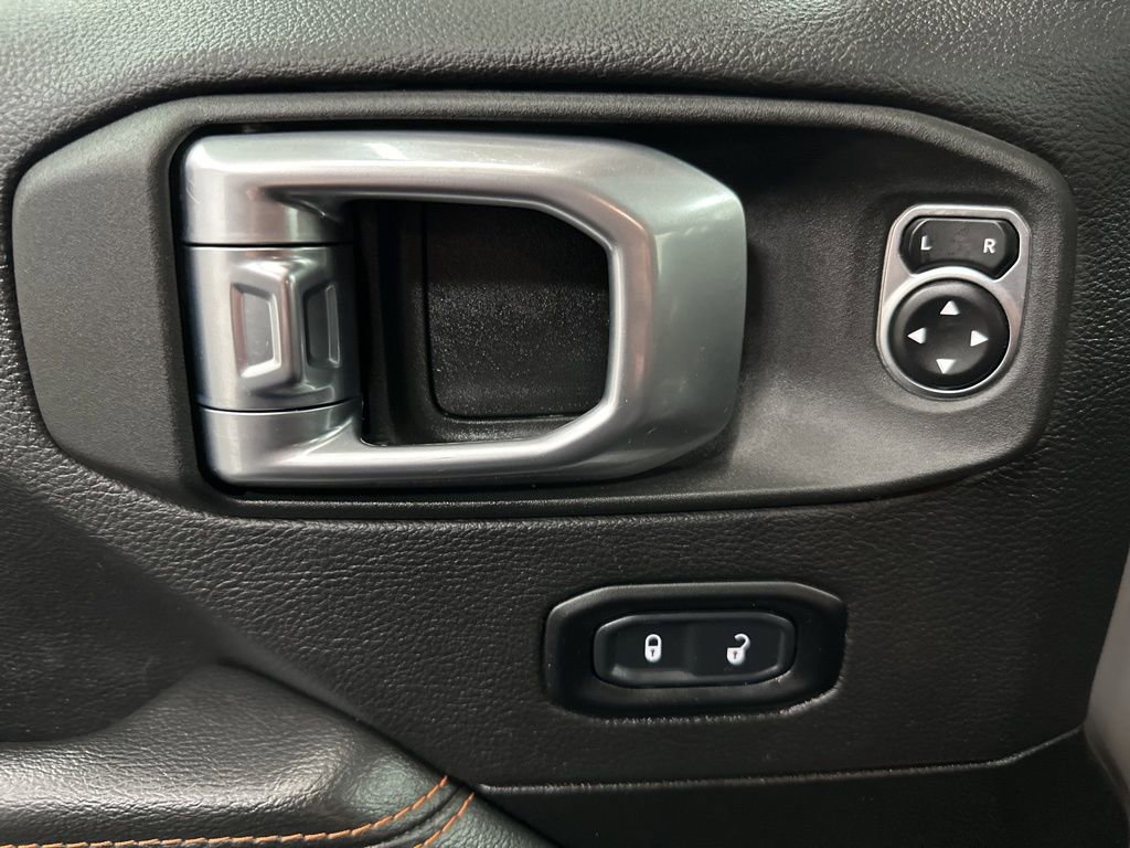 Used 2022 Jeep Gladiator Mojave w/ Cold Weather Group image 19