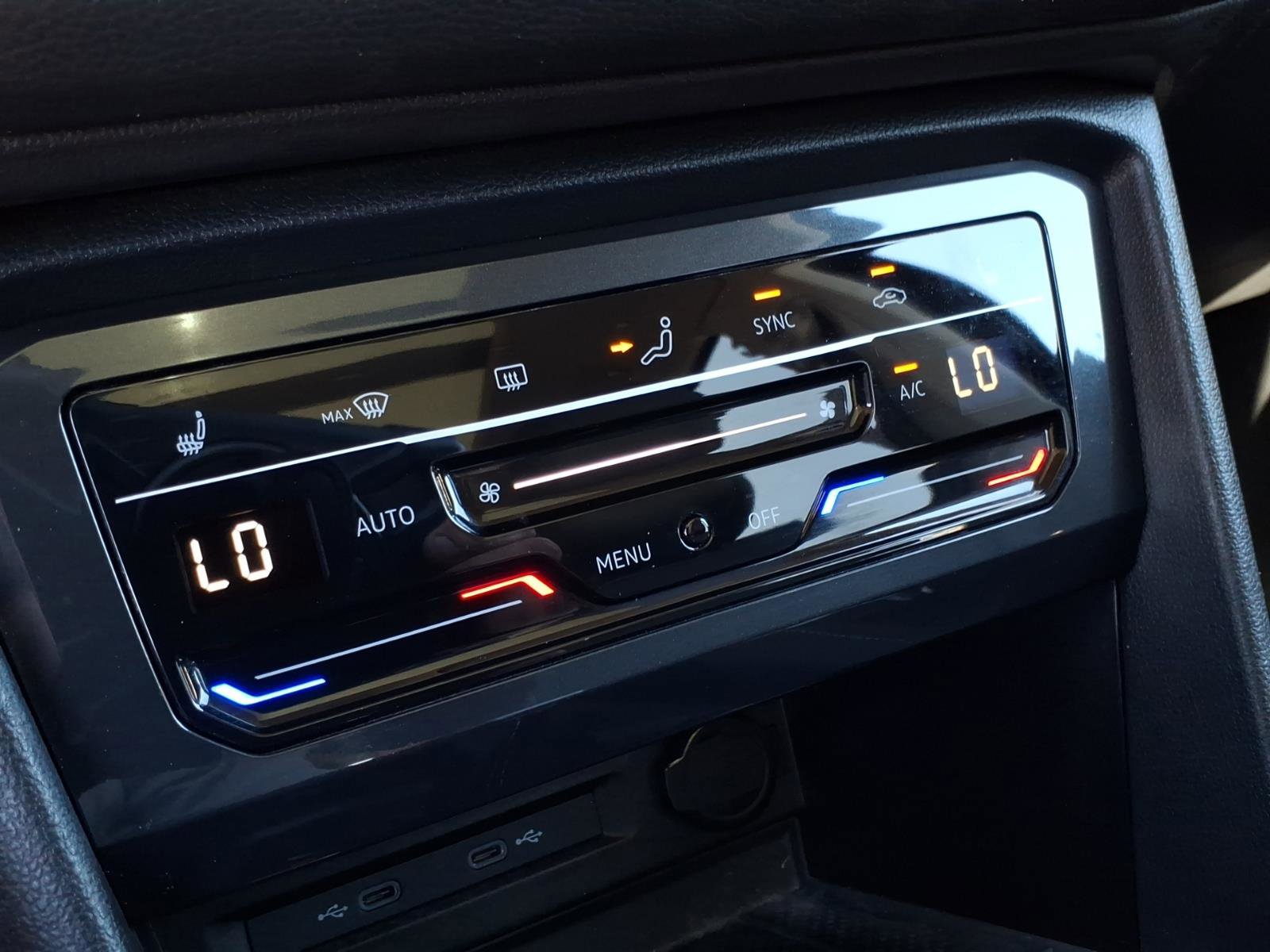 Certified 2023 Volkswagen Tiguan SE w/ Panoramic Sunroof Package image 30