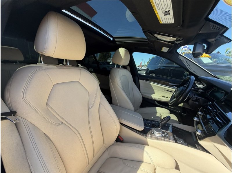 Used 2019 BMW 540i RWD image 32