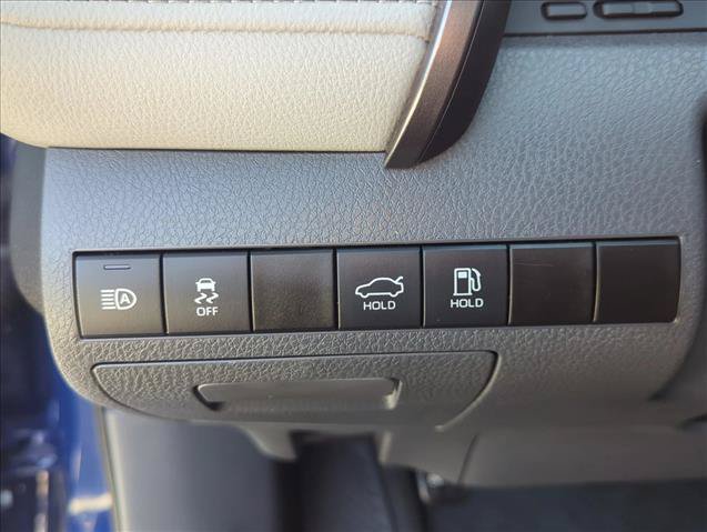 Certified 2023 Toyota Camry LE FWD image 14