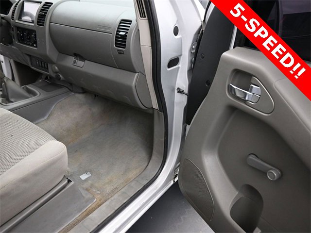 Used 2012 Nissan Frontier S image 20