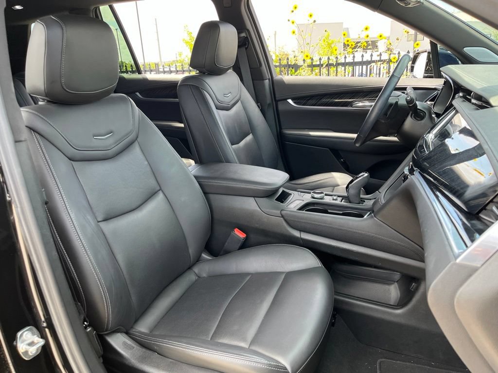Used 2023 Cadillac XT6 Premium Luxury w/ Technology Package FWD image 29