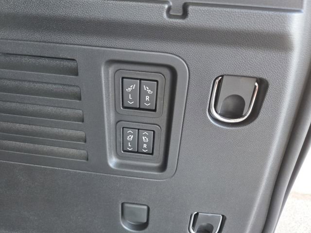 New 2026 Chevrolet Traverse RS w/ LPO, Floor Liner Package image 11