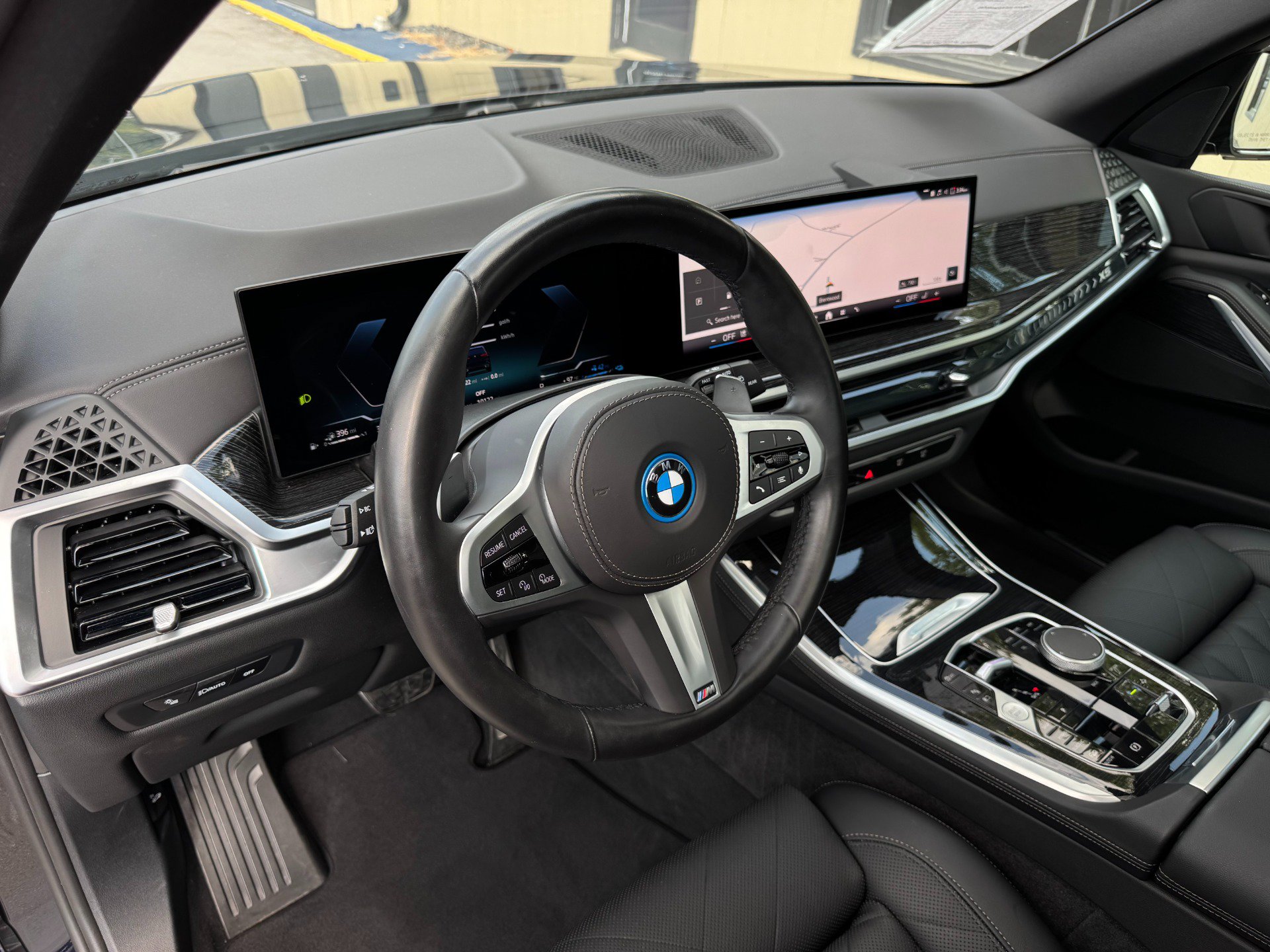 Used 2025 BMW X5 xDrive50e w/ M Sport Package AWD/4WD image 14