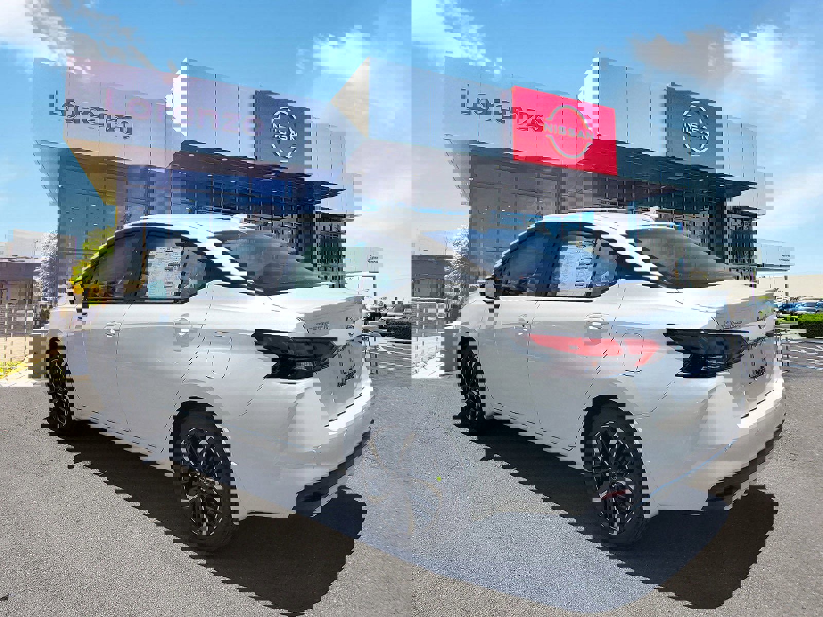 New 2025 Nissan Versa SR w/ Trunk Package image 6