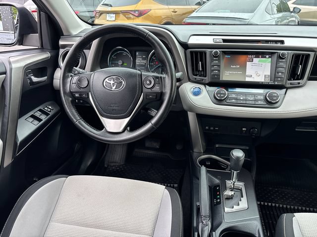 Used 2017 Toyota RAV4 XLE w/ Convenience Package AWD/4WD image 11