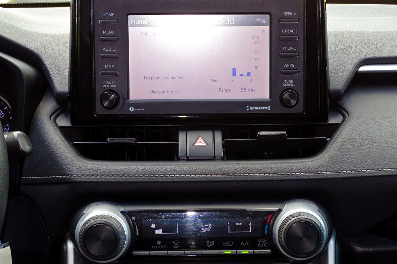 Used 2020 Toyota RAV4 LE image 18