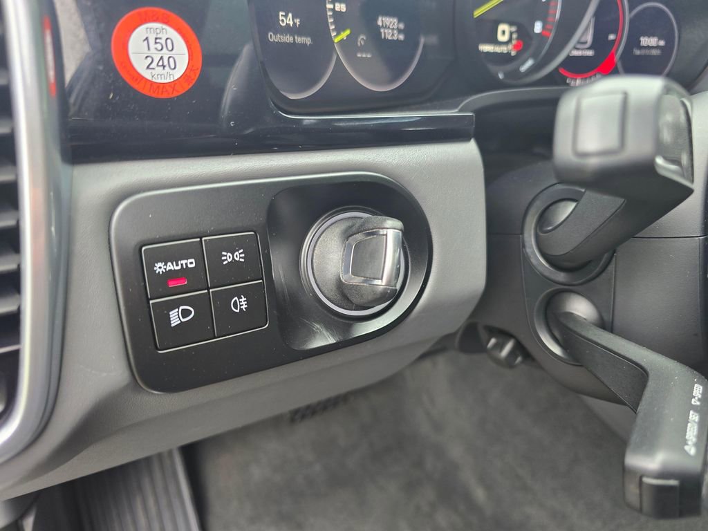 Used 2022 Porsche Cayenne E-Hybrid image 26