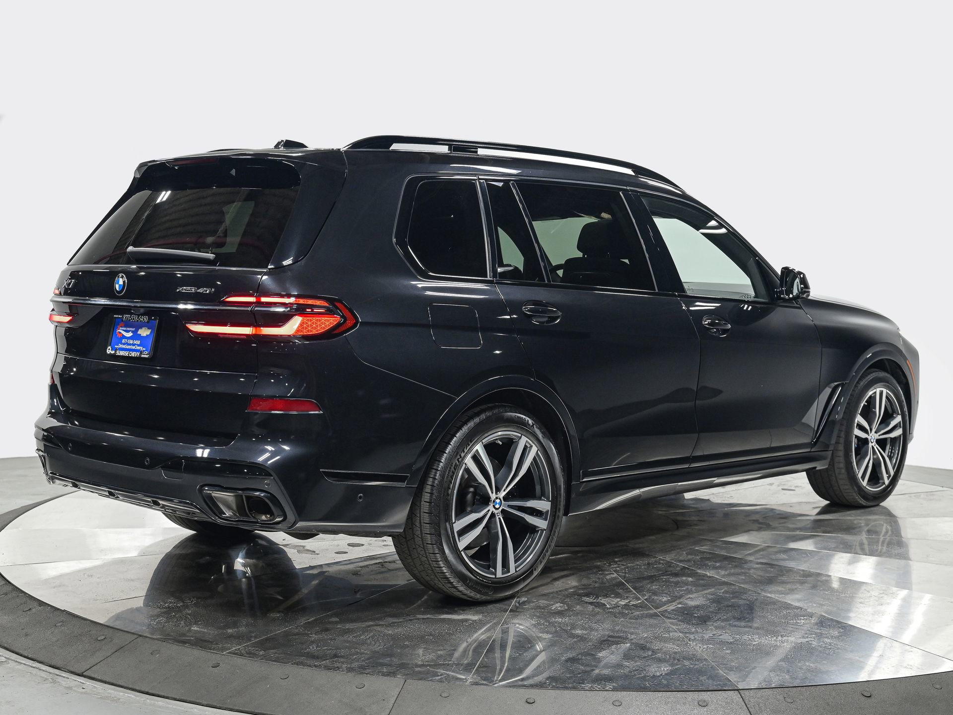 Used 2023 BMW X7 xDrive40i w/ Executive Package image 7