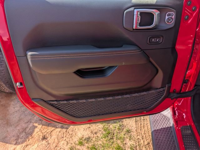 New 2026 Jeep Wrangler Unlimited Sahara AWD/4WD image 9