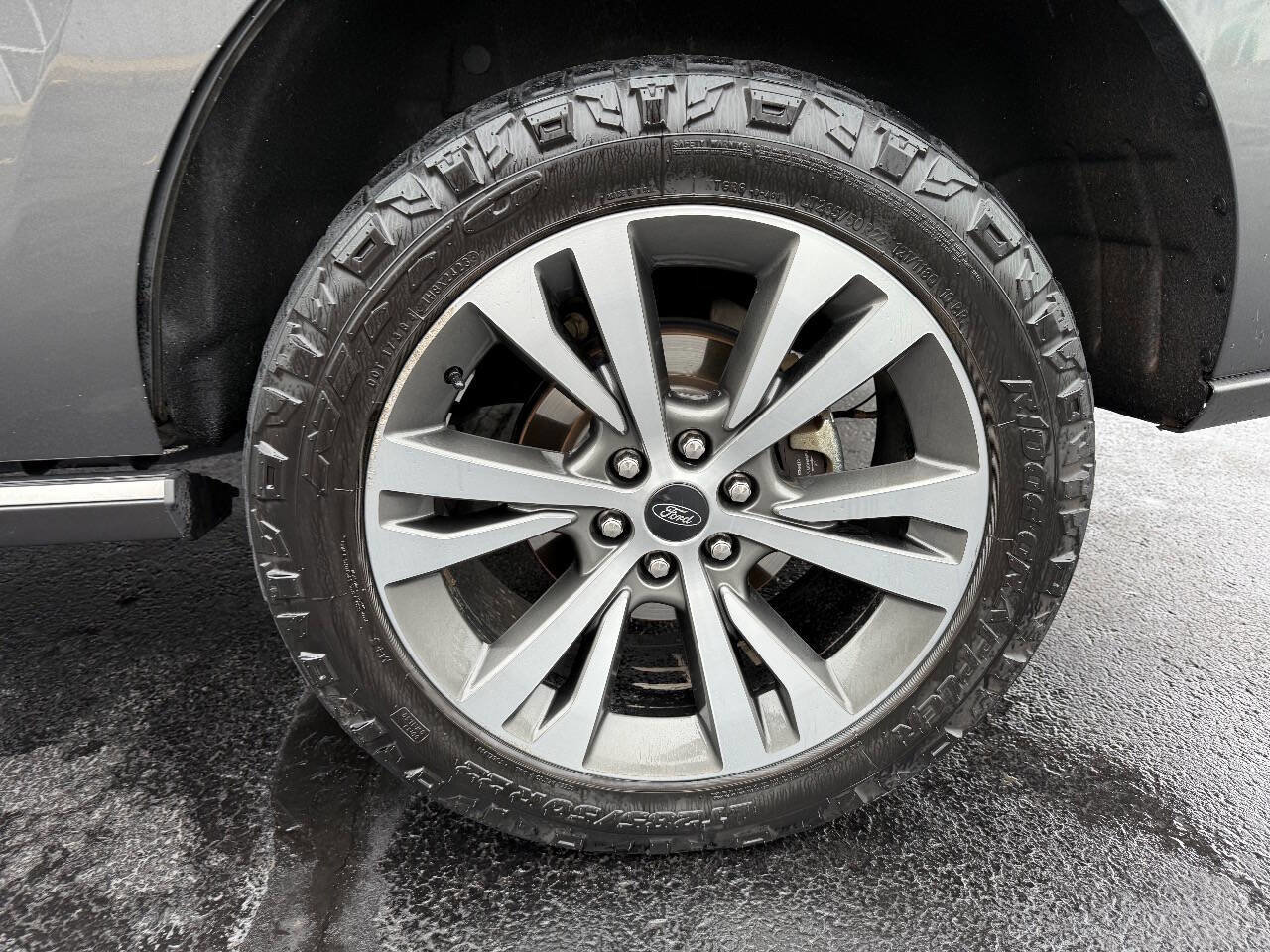 Used 2020 Ford Expedition Limited w/ Equipment Group 302A image 11