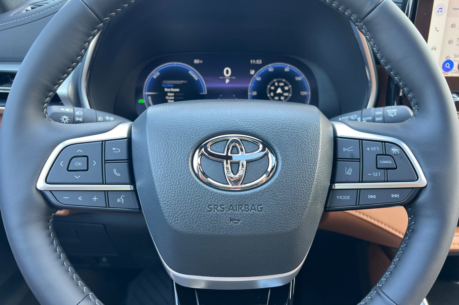 New 2025 Toyota Highlander Platinum image 26