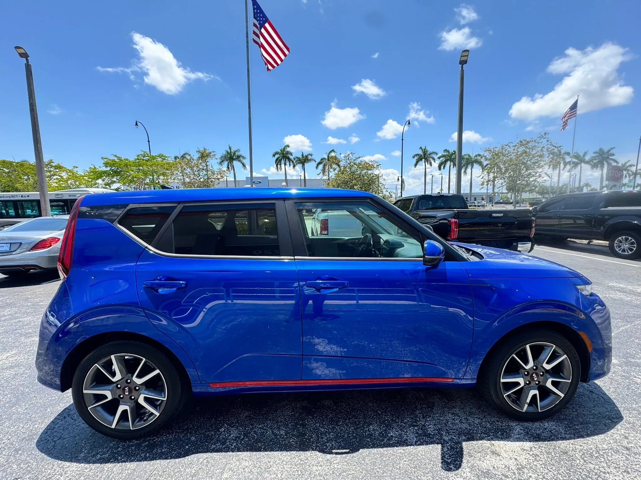 Used 2020 Kia Soul GT-Line FWD image 10