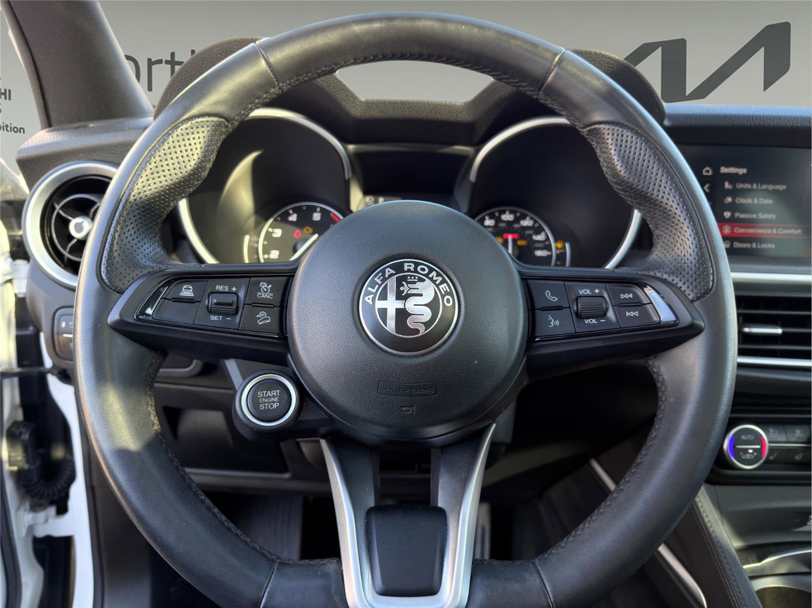 Used 2023 Alfa Romeo Stelvio Ti image 11