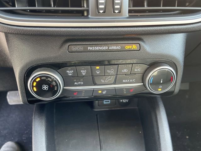 Used 2022 Ford Escape SE w/ Cold Weather Package image 19