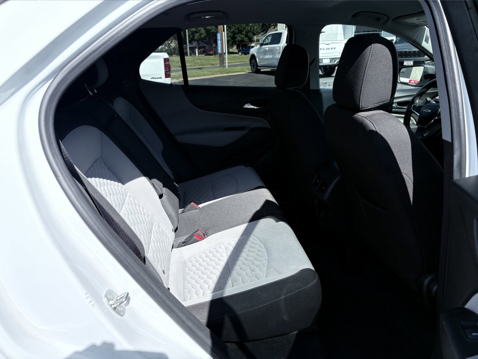 Used 2020 Chevrolet Equinox LS w/ LS Convenience Package image 20