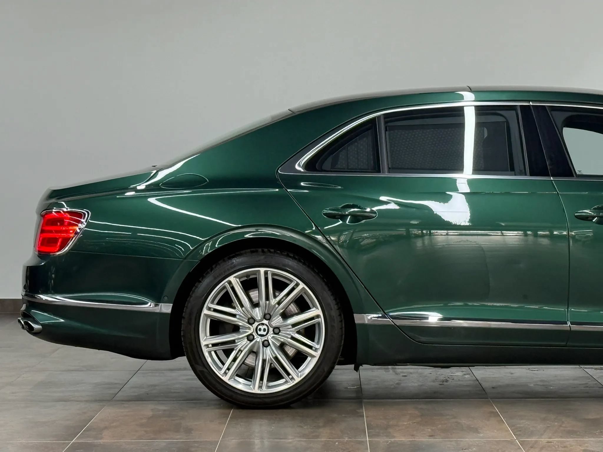 Used 2022 Bentley Flying Spur V8 AWD/4WD image 23