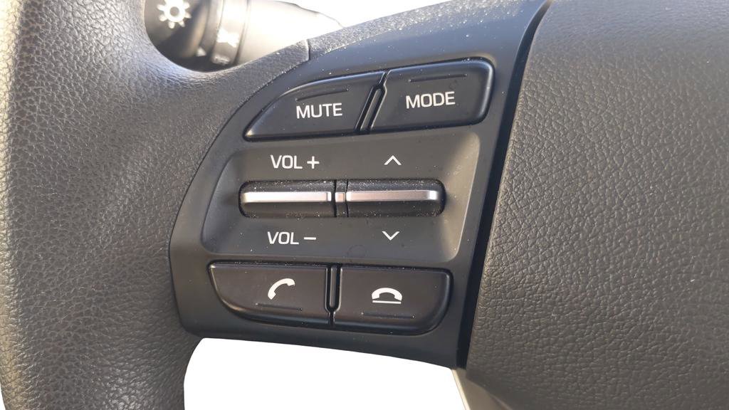 Used 2020 Hyundai Elantra SE image 21