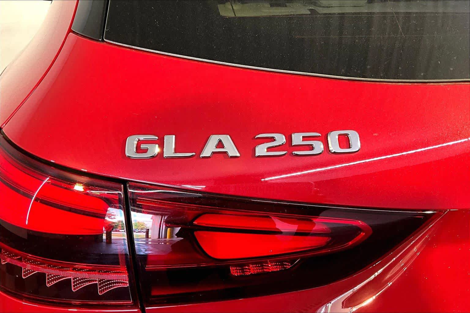 New 2026 Mercedes-Benz GLA 250 4MATIC image 6