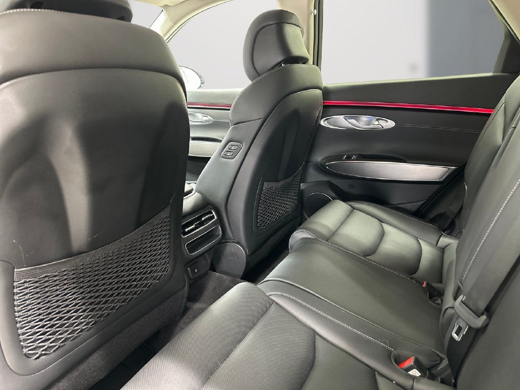 Certified 2026 Genesis GV70 2.5T Select AWD/4WD image 16
