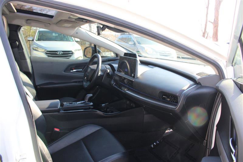 Used 2023 Toyota Prius XLE image 12