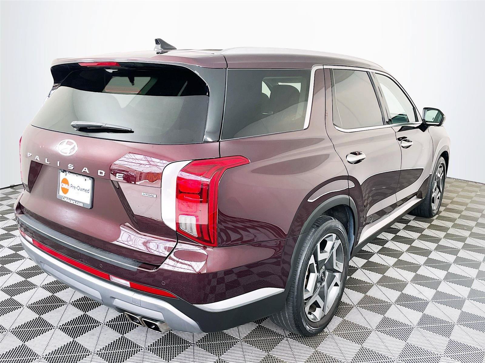 Certified 2023 Hyundai Palisade Limited w/ Cargo Package AWD/4WD image 10