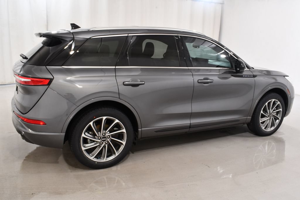 Used 2024 Lincoln Corsair Grand Touring AWD/4WD image 11
