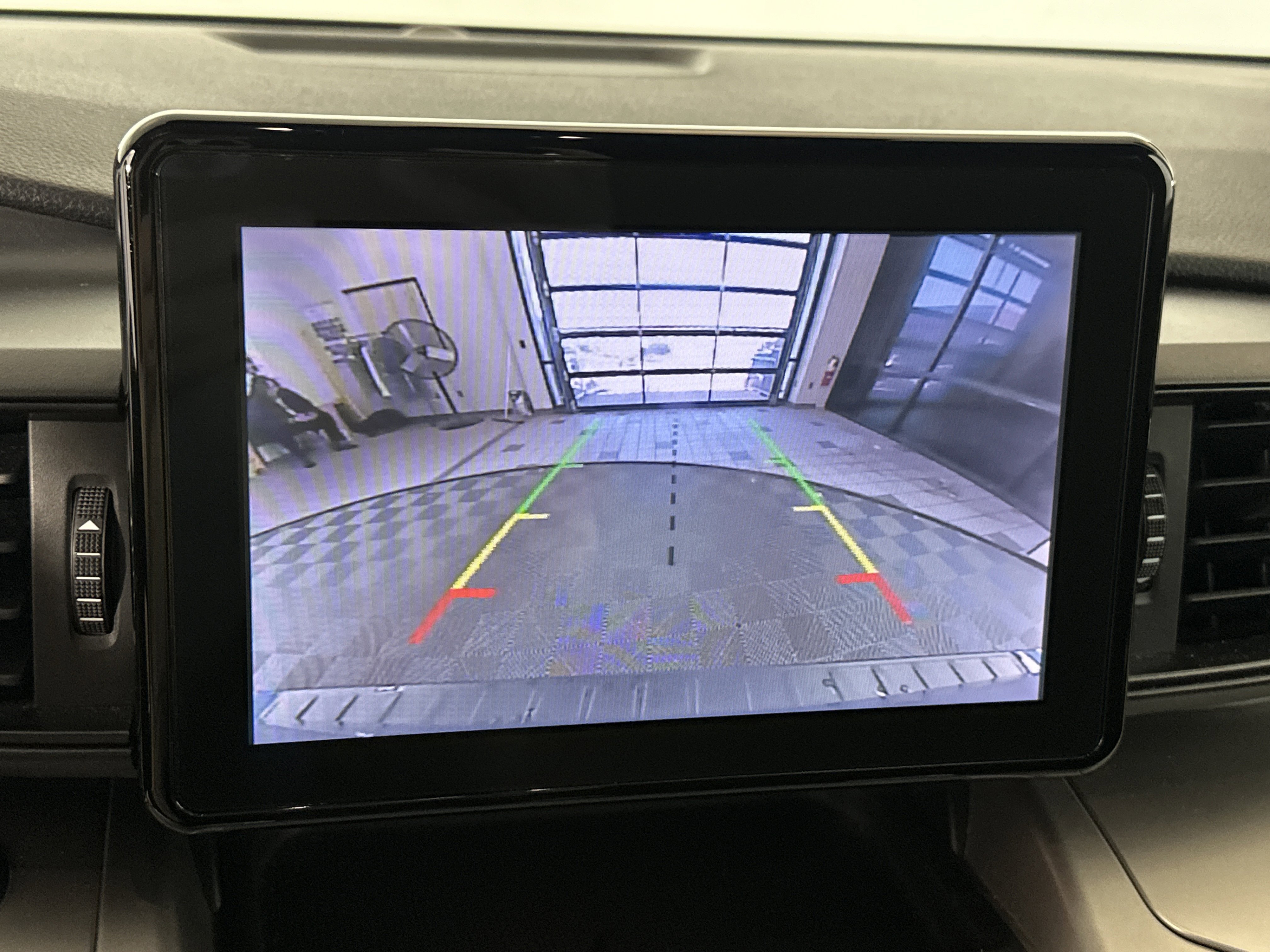 Used 2021 Ford Explorer XLT image 19