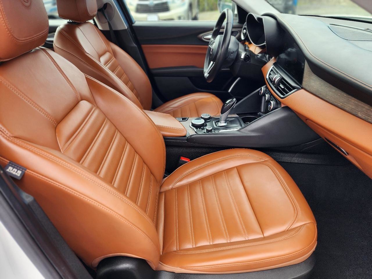 Used 2017 Alfa Romeo Giulia Ti w/ TI Lusso Package AWD/4WD image 30