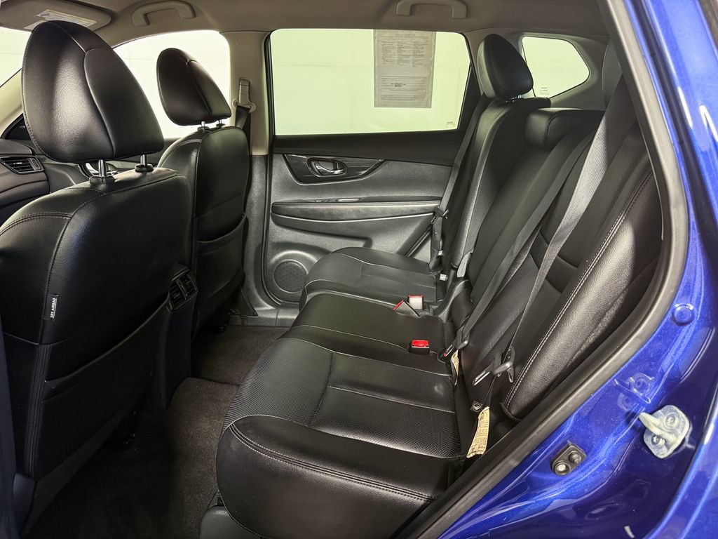 Used 2018 Nissan Rogue SL image 35