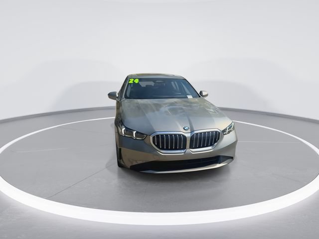 Used 2024 BMW 530i RWD image 3