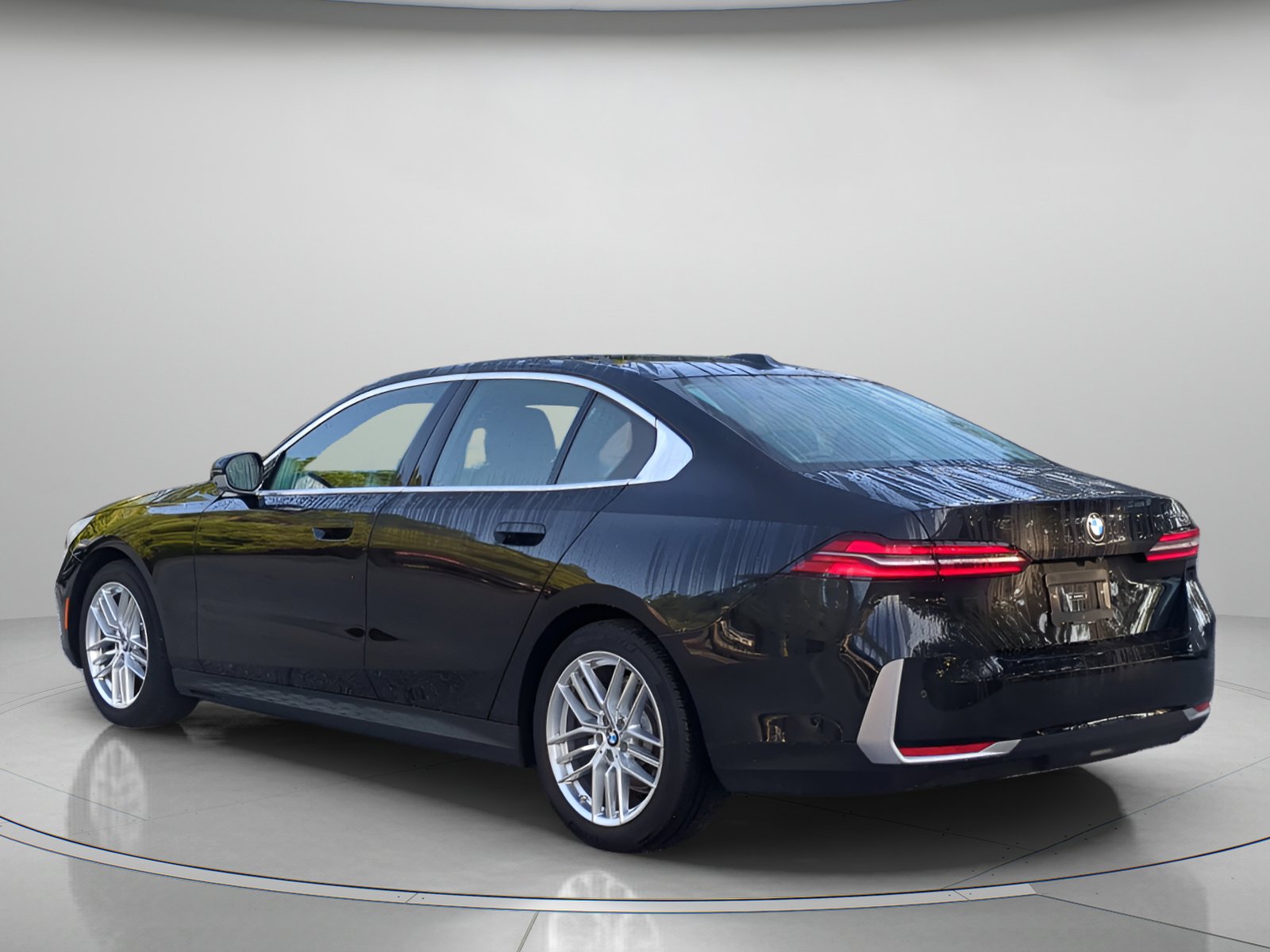 Used 2025 BMW 530i RWD image 42