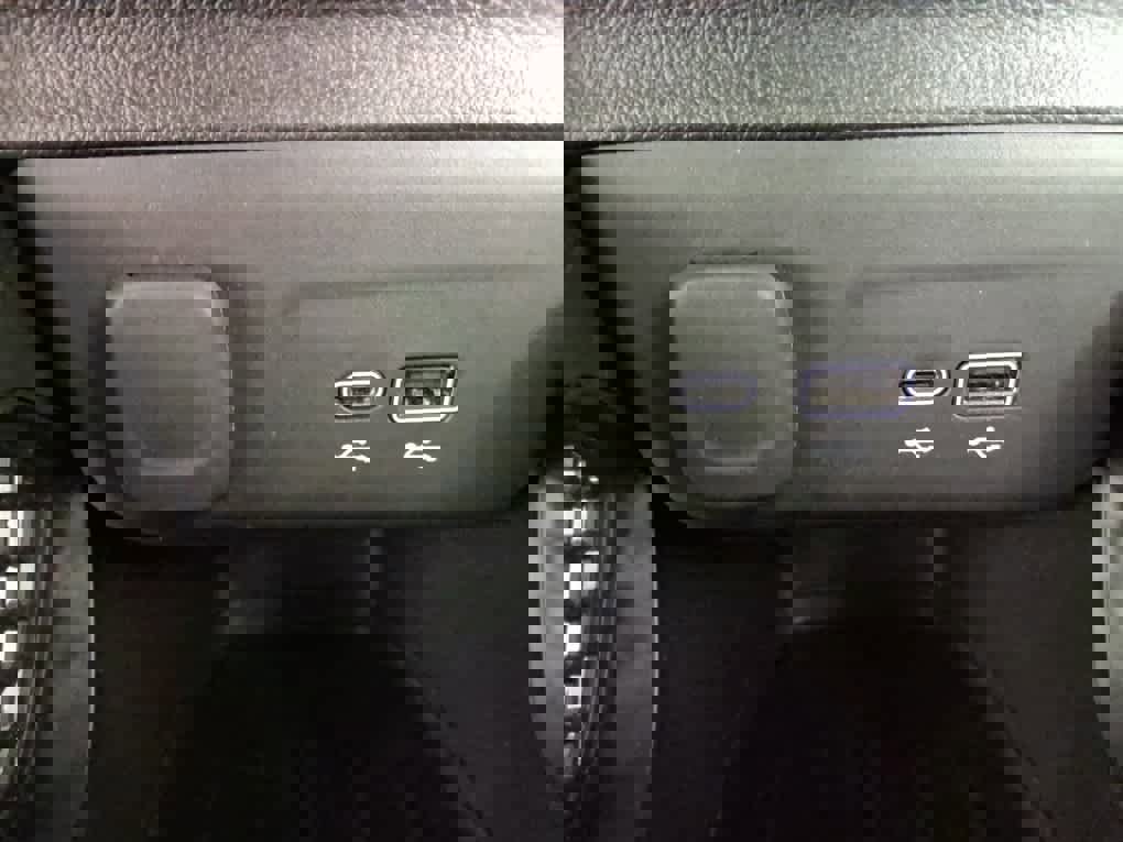 Used 2024 Chevrolet TrailBlazer RS image 42