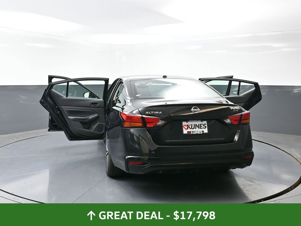 Used 2024 Nissan Altima 2.5 SV image 57