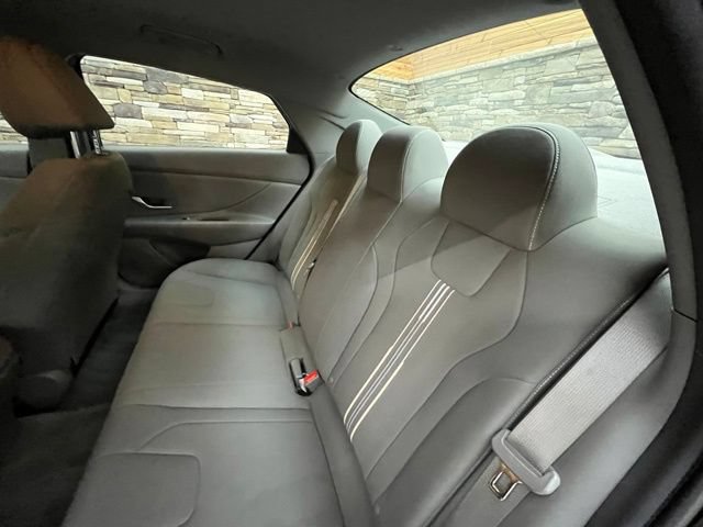Used 2023 Hyundai Elantra Blue FWD image 30