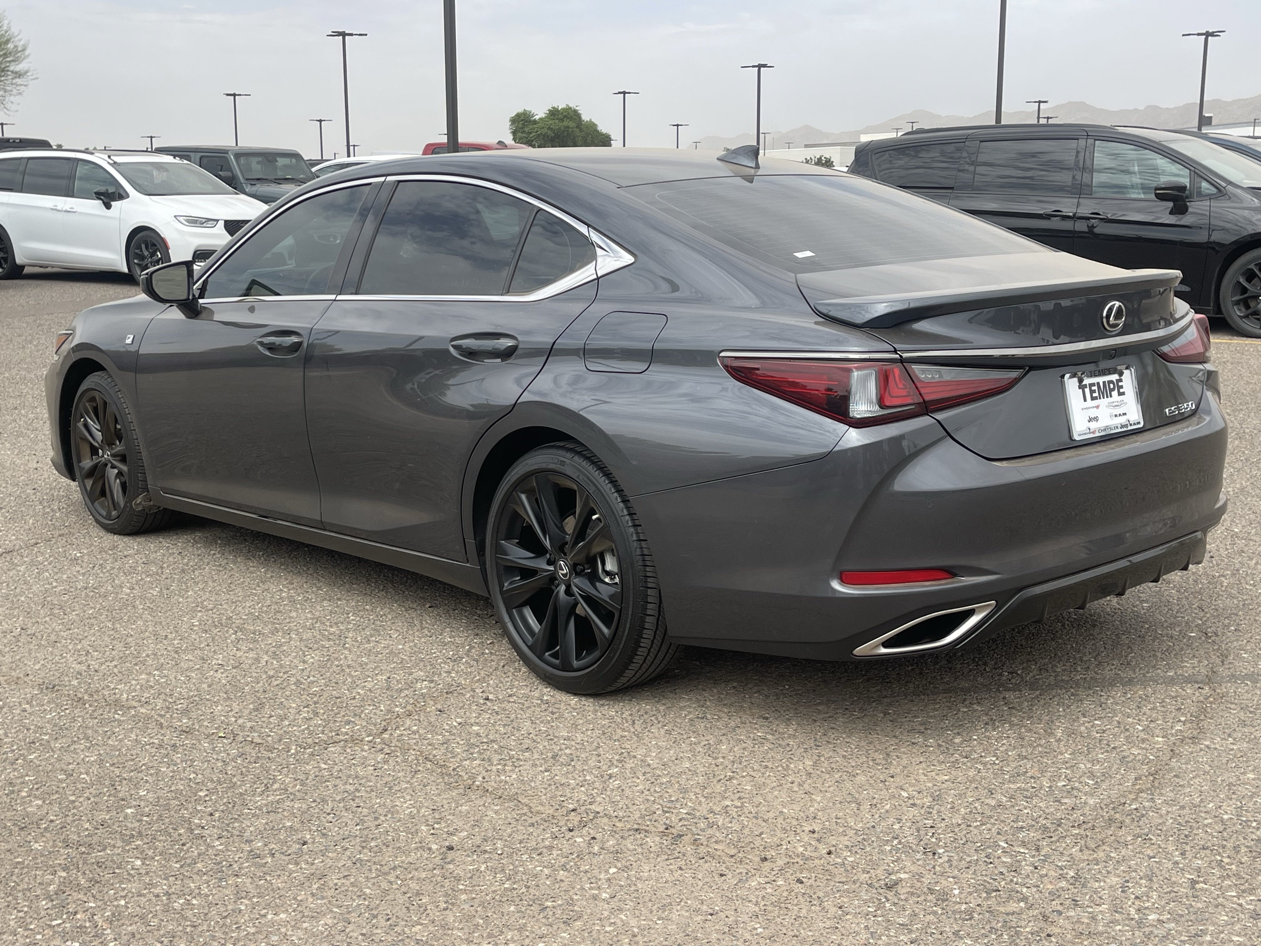 Used 2023 Lexus ES 350 F Sport w/ Accessory Package (Z2) FWD image 5