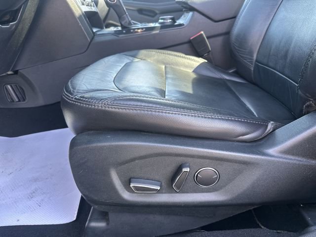Used 2018 Ford Explorer XLT w/ Equipment Group 202A AWD/4WD image 16