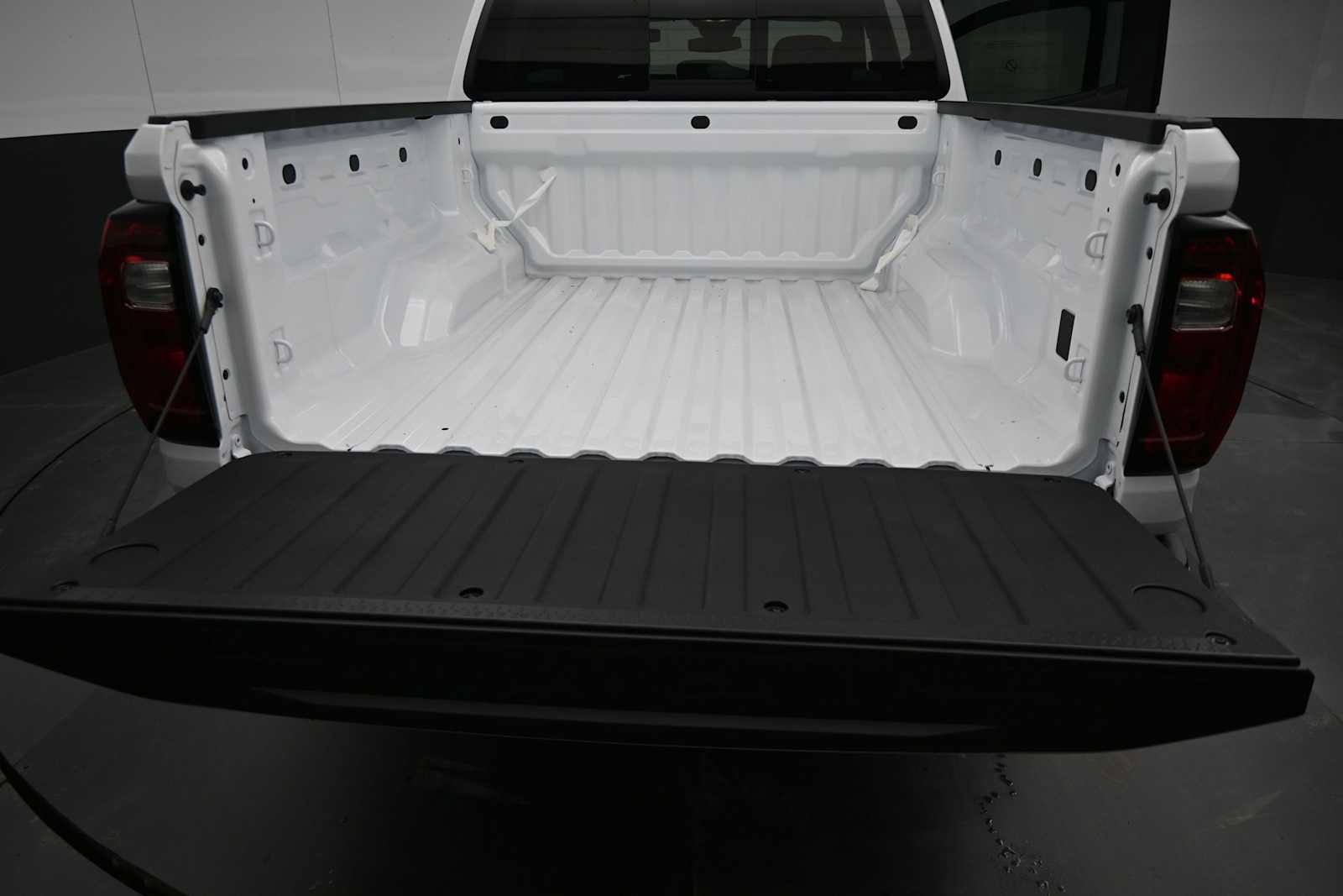 New 2026 GMC Canyon Elevation AWD/4WD image 14